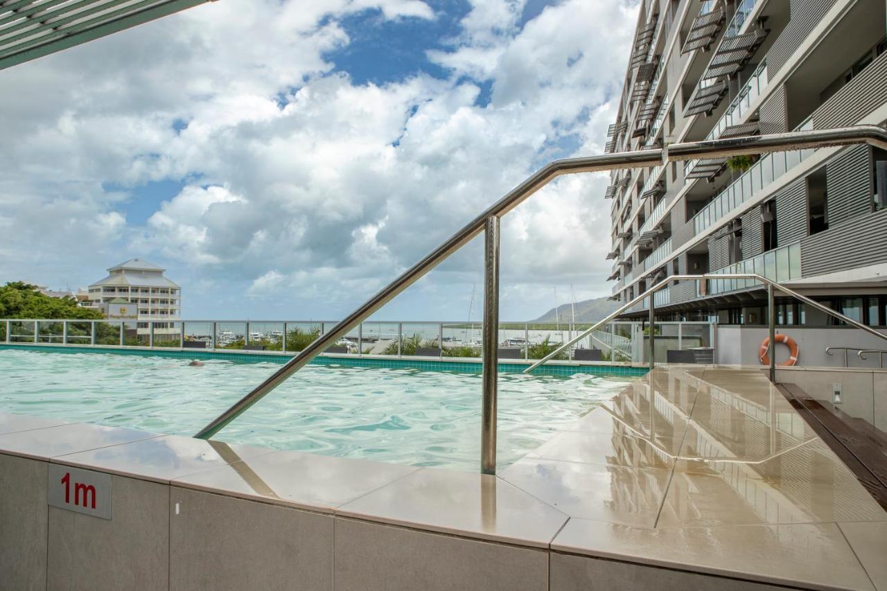 Cairns Waterfront Luxury At Harbourlights Apartment Exterior foto